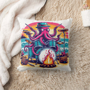 Octopus spielt Trommeln am Strand bei Sonnenunterg Kissen