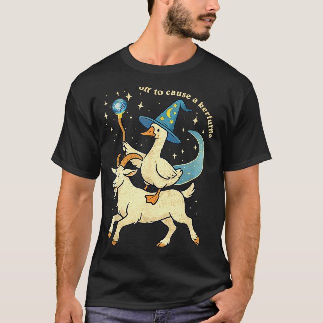 Off To Cause A Kerfuffle Funny Chaotic Weird Anima T-Shirt (Vorderseite)