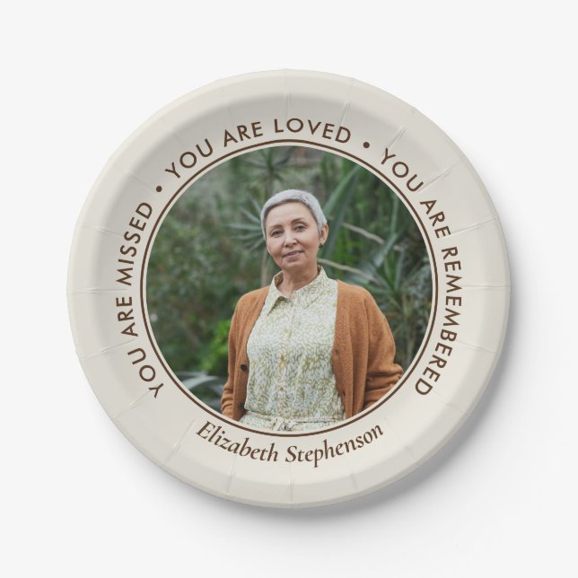 Off-White Missed Loved Remembered Photo Memorial Pappteller (Vorderseite)