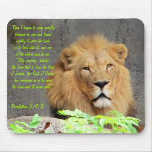 Offenbarung 5:4-5 mit männlichem Löwen Mousepad