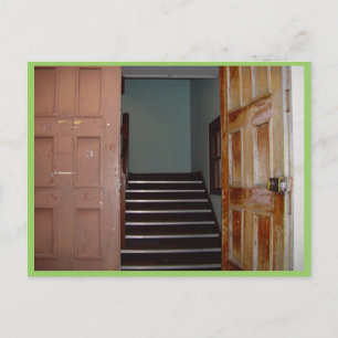 Offene Tür und Treppe zur Cameron Hall in Univers Postkarte