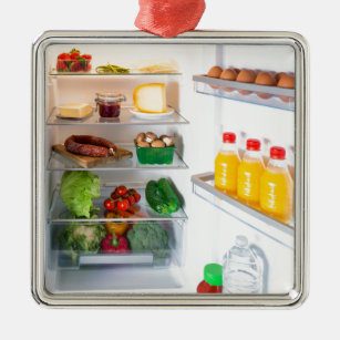 Offener Kühlschrank mit Essen Ornament Aus Metall