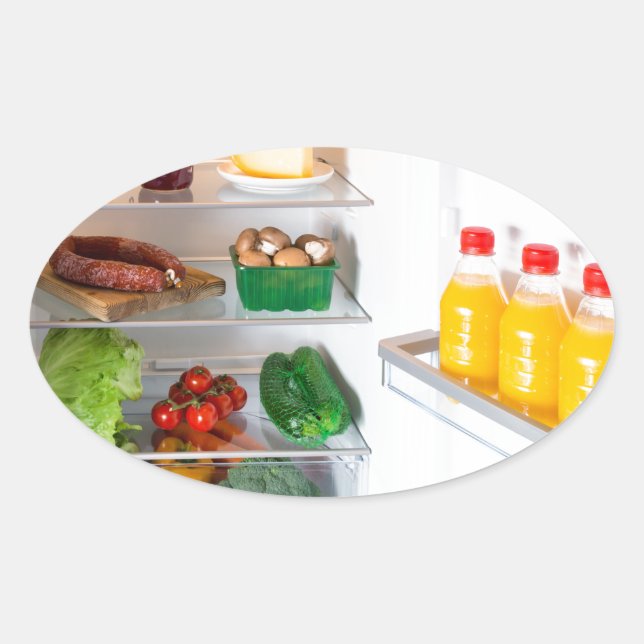 Offener Kühlschrank mit Essen Ovaler Aufkleber (Vorderseite)