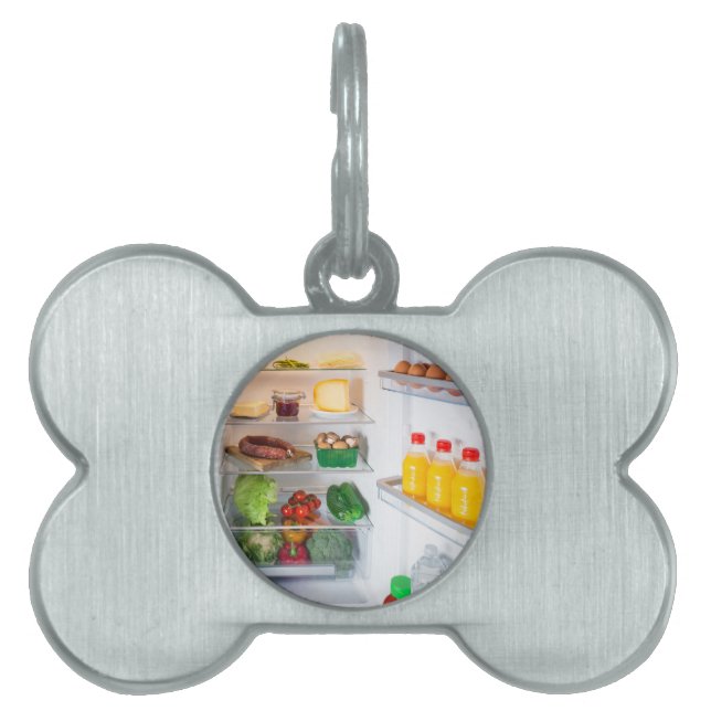 Offener Kühlschrank mit Essen Tiermarke (Vorderseite)