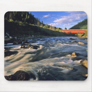 Office Covered Bridge, die längste in Oregon bei Mousepad