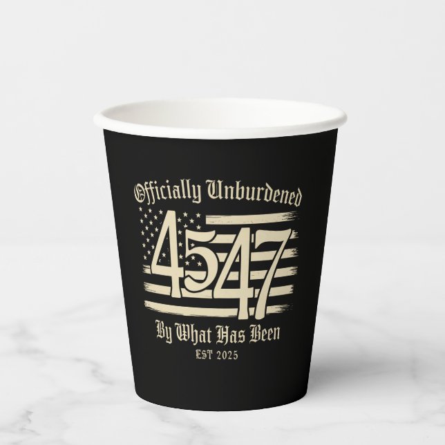 Offiziell unbelastet durch Trump 45 47 Pappbecher (Vorderseite)