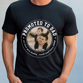 Offiziell zum Foto des klassischen Abzeichens des T-Shirt