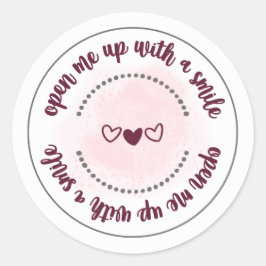 Öffnen Sie mich mit einem Lächelchen. Runder Aufkleber
