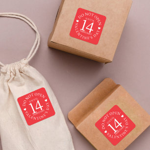 Öffnen Sie nicht bis zum 14. Valentinstag hell rot Quadratischer Aufkleber