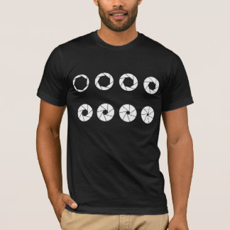 Öffnungen T-Shirt