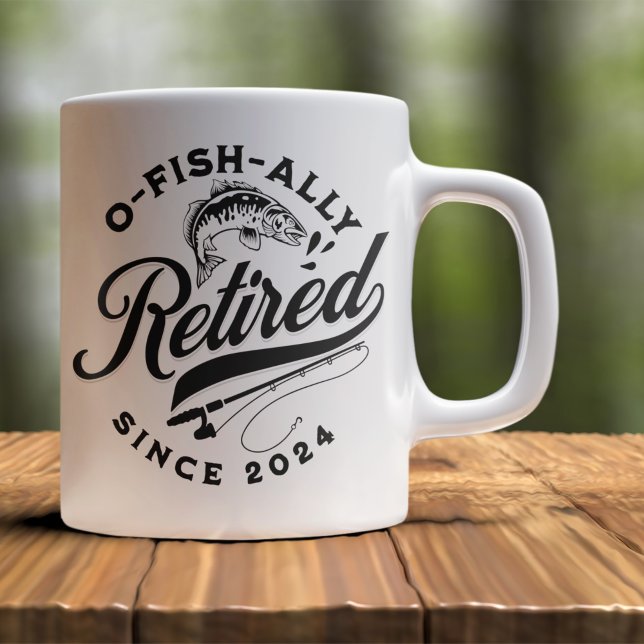 Ofishally Retired 2024 Funny Fishing Kaffeetasse (Von Creator hochgeladen)