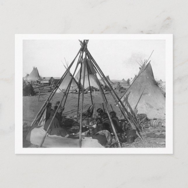 Oglala Frauen und Kinder in Tipi Postkarte (Vorderseite)