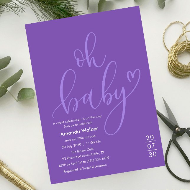 Oh Baby!  Elegant Purple Script Baby Shower Einladung (Oh Baby! Elegant Purple Script Baby Shower Invitation)