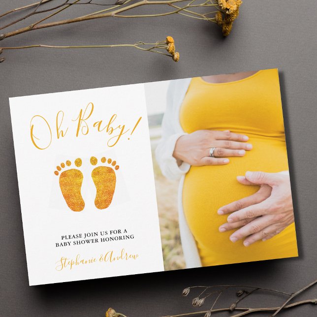 Oh Baby Feet Foto Couple's Yellow Baby Shower Einladung (Von Creator hochgeladen)