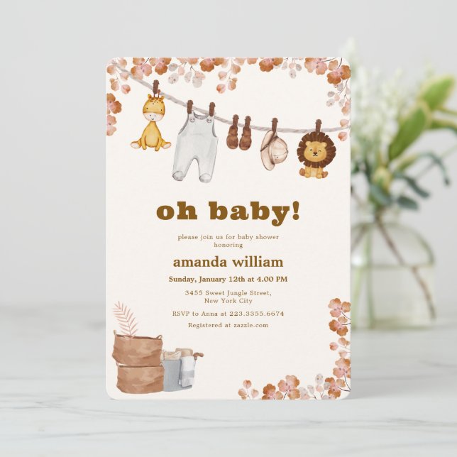 Oh Baby Wild Jungle Safari Clothesline Baby Shower Einladung (Stehend Vorderseite)