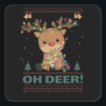 Oh Deer Funny Reindeer Deer Puff Weihnachten Quadratischer Aufkleber<br><div class="desc">Oh,  Hirsch - Frohe Weihnachten mit einem Rentier. Ein lustiger Pun mit Reh und Weihnachten. Ein hässliches Weihnachtsmuster für Hirschliebhaber. Das Reh trägt ein Feenlicht.</div>
