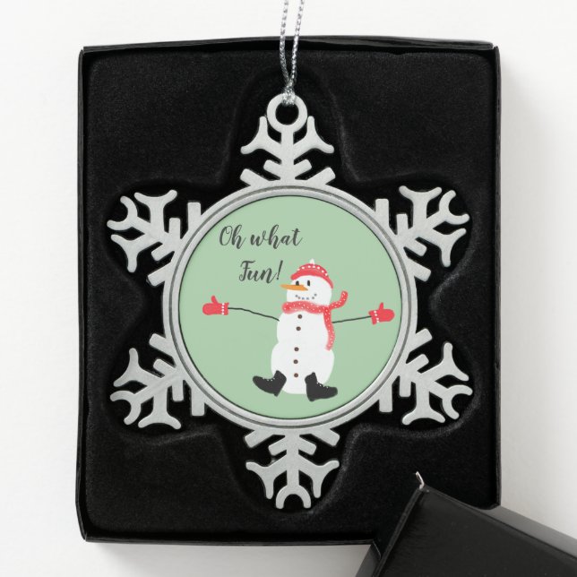 Oh, was Spaß Weihnachten Snowman Sage Green Schneeflocken Zinn-Ornament (Box)