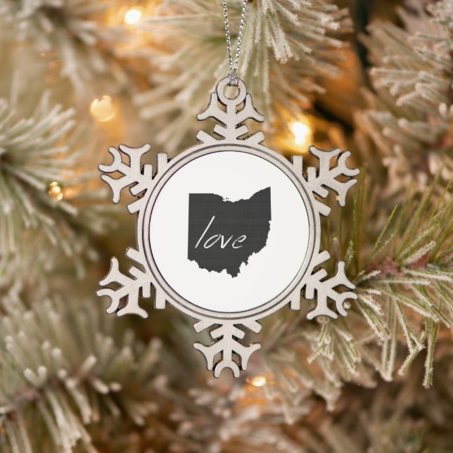 Ohioan Liebe Ohio Shaped Black Buckeye Chalkboard Schneeflocken Zinn-Ornament (Baum)