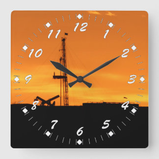 Oil Workover Rig White Numbers Quadratische Wanduhr