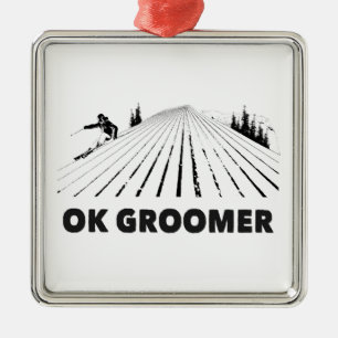 Ok Groomer Skiing Ornament Aus Metall
