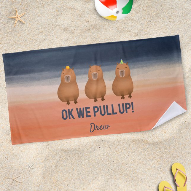 "Ok, wir holen auf!" Funny Capybara Meme Personali Strandtuch (Funny capybaras on the beach)
