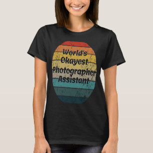 Okayester Fotograf-Assistent Vintage-Sonne T-Shirt