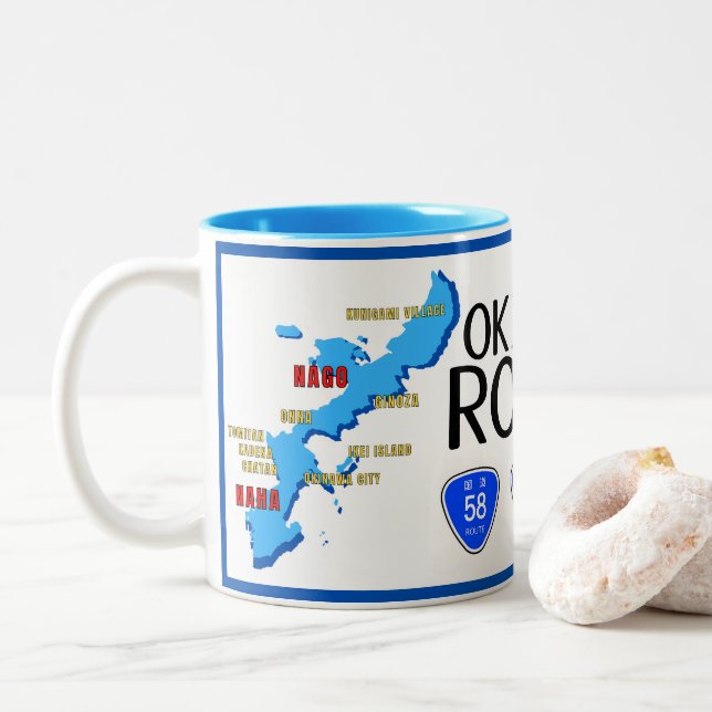 Okinawa Japan Island Highways, Okinawa Flag Zweifarbige Tasse (Mit Donut)