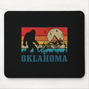 Oklahoma Bigfoot Vintag Mountains Wandern Camping Mousepad