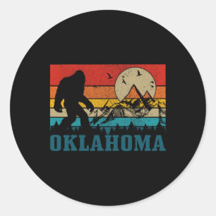 Oklahoma Bigfoot Vintag Mountains Wandern Camping Runder Aufkleber