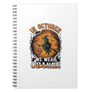 Oktober Wir Tragen Orange Fliegende Hexe Kürbisse Notizblock