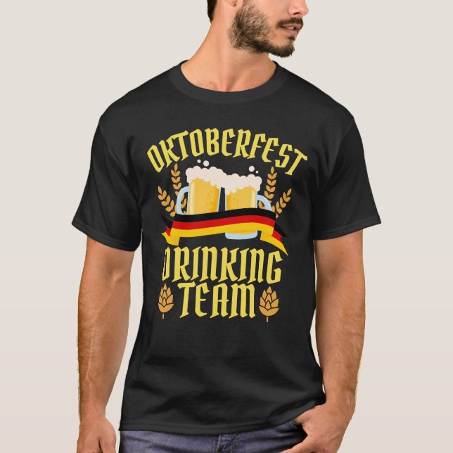 Oktoberfest Party Outfit Drink Team T-Shirt (Vorderseite)