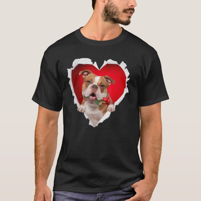 Old English Bulldog Hund Rose Herzstück Valentinst T-Shirt (Vorderseite)