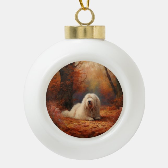 Old English Sheepdog im Herbst Leaves Fall Inspiri Keramik Kugel-Ornament (Vorderseite)