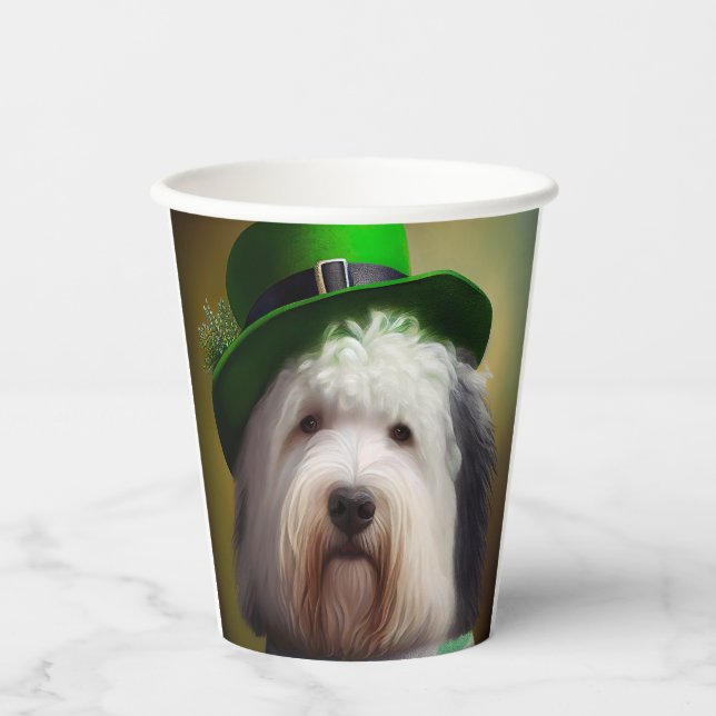 Old English Sheepdog in St. Patrick's Day Dress Pappbecher (Vorderseite)