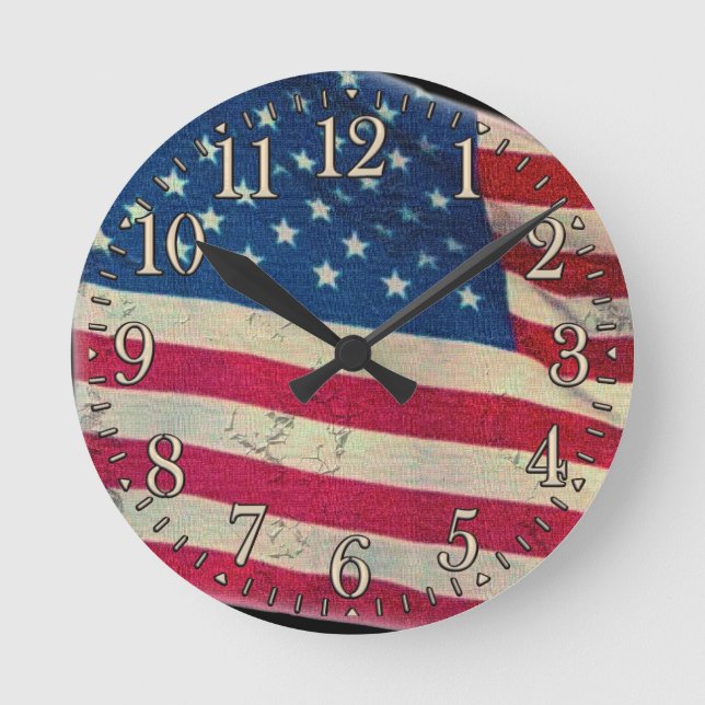 Old Glory Age US Flag Proud Patriotic Wall Clock Runde Wanduhr (Vorderseite)