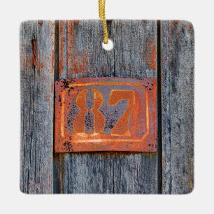 Old Grunge Rusty Metal House Number No. 87 Foto , Keramikornament