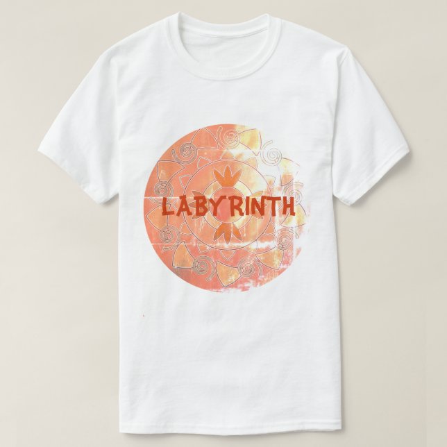 Old Labyrint anpassbarer Text rund um mandala T-Shirt (Design vorne)