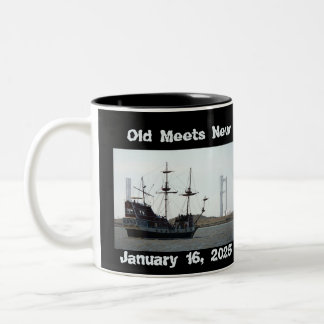 Old Meets NewMug Zweifarbige Tasse