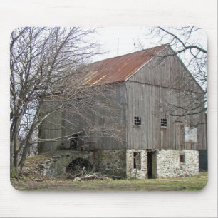 Old Pennsylvania Bank Barn Mousepad