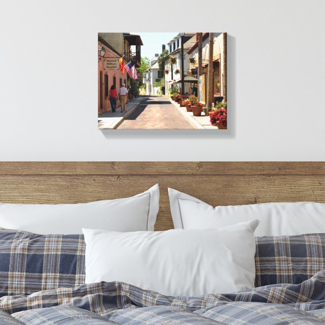 Oldest street St. Augustine, Florida Leinwanddruck (Insitu (Schlafzimmer))