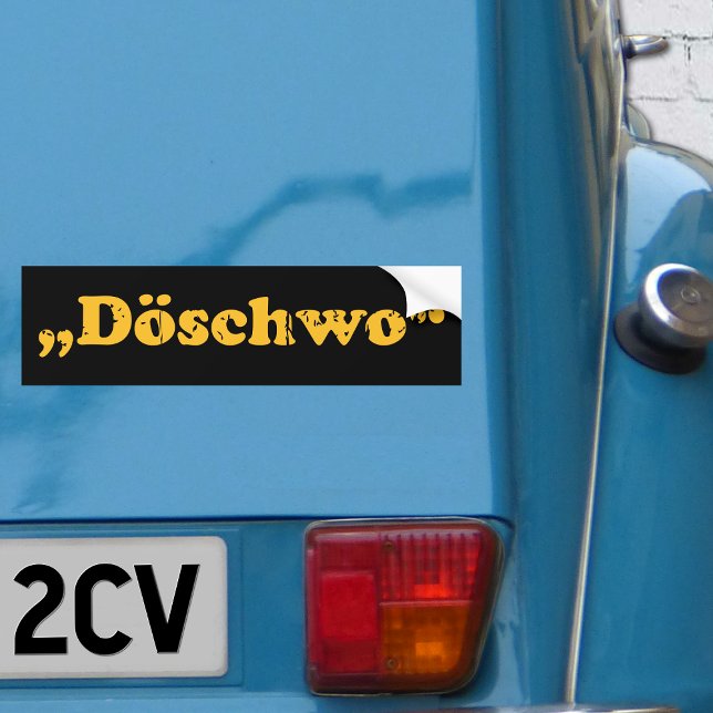 Oldtimer 2cv Döschwo Typografie Autoaufkleber (2CV Döschwo Bumper Sticker in Black with a Yellow Typography)