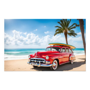 Oldtimer am Strand mit Surfbrett Fotodruck