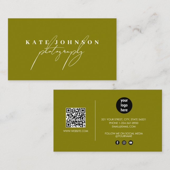 Olive Green Signature Script QR Code Social Media Visitenkarte (Vorne/Hinten)