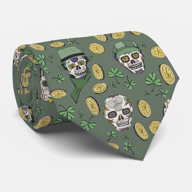 Olive Green St Patrick's Day Irish Sugar Skull Krawatte (Gerollt)