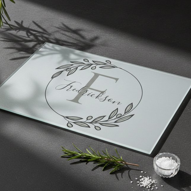 Olivenzweig Botanischer Einweihungsmonogramm Schneidebrett (Modern farmhouse cutting board)