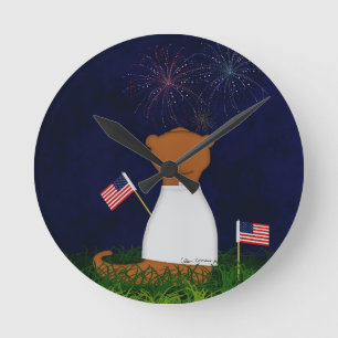 Oliver der Otter schaut Feuerwerk Runde Wanduhr