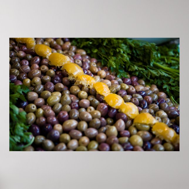 Olives Displayed At Market Poster (Vorne)