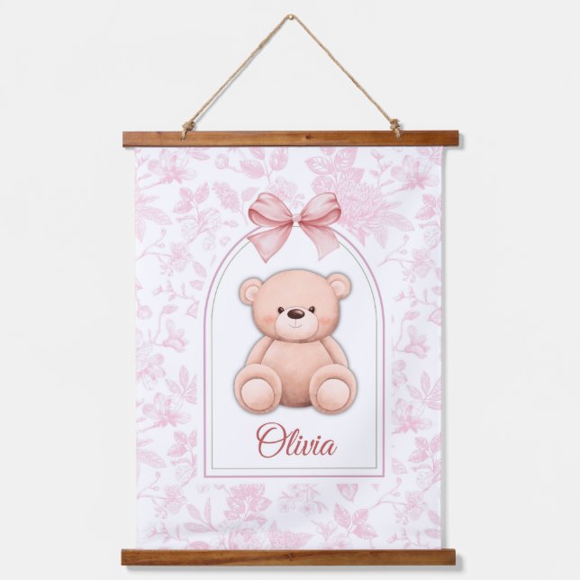 Olivia | Benutzerdefiniertes rosa Teddy-Bär-Kinder Wandteppich Mit Holzrahmen (Vorderseite)