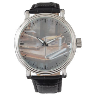 Ölkanne und Schraubenschlüssel Armbanduhr
