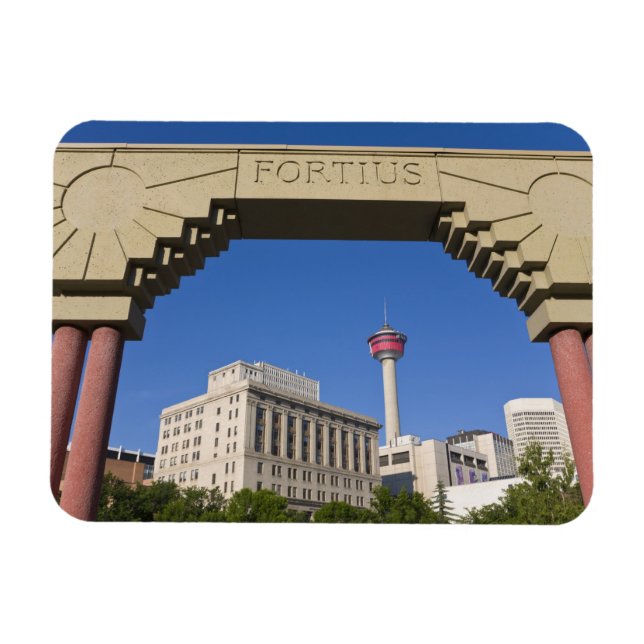 Olympic Plaza und Calgary Tower, Alberta, Kanada Magnet (Horizontal)